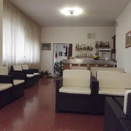 Crociani Hotel 2*